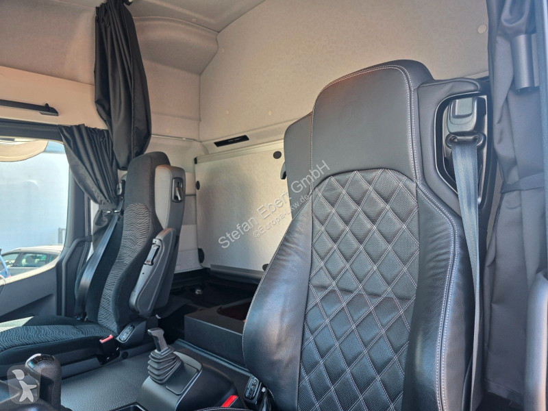 شاحنة Mercedes 1827 A 4x4 LBW Tür+Treppe Schalter