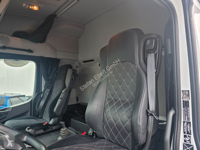شاحنة Mercedes 1827 A 4x4 LBW Tür+Treppe...