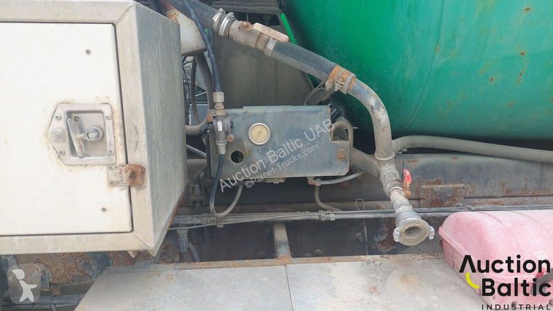 Béton Scania P 94 B