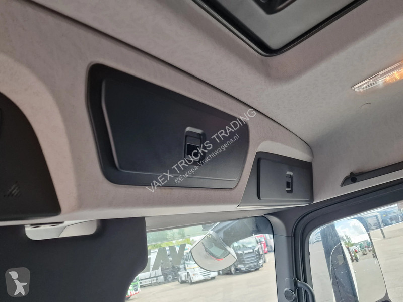 شاحنة Mercedes 1827 4x2 Box with sidedoors -...