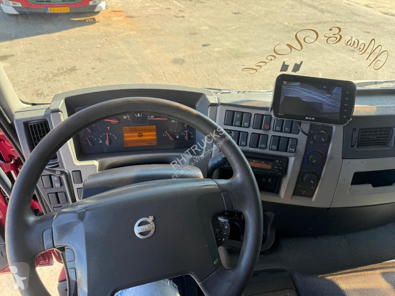 شاحنة Volvo 280 4X2 EURO 6 + DHOLLANDIA LIFT...
