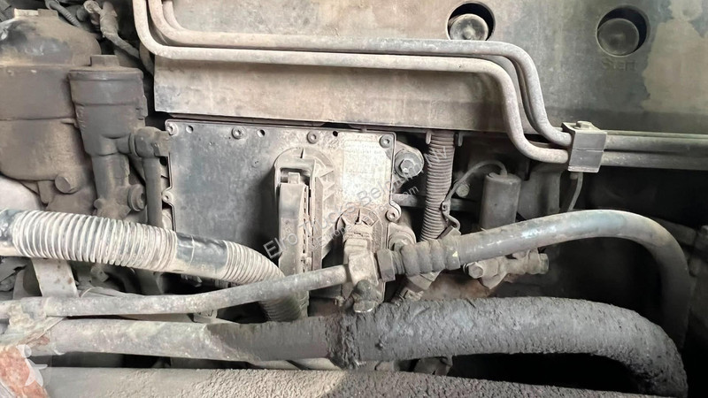 شاحنة Mercedes 2533 (VIDANGEUR / VACUUM /...