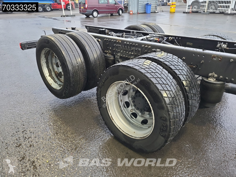 شاحنة Volvo 460  6X2 Chassis Lift-Axle Full Air...