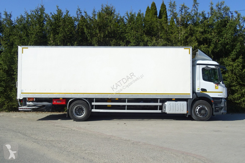 Camion Mercedes 1827 Euro6 kontener 21pal,...