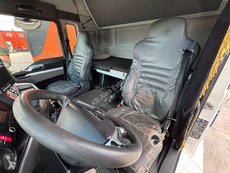 Vrachtwagen MAN TGS 4x2 BOX L=7497 mm