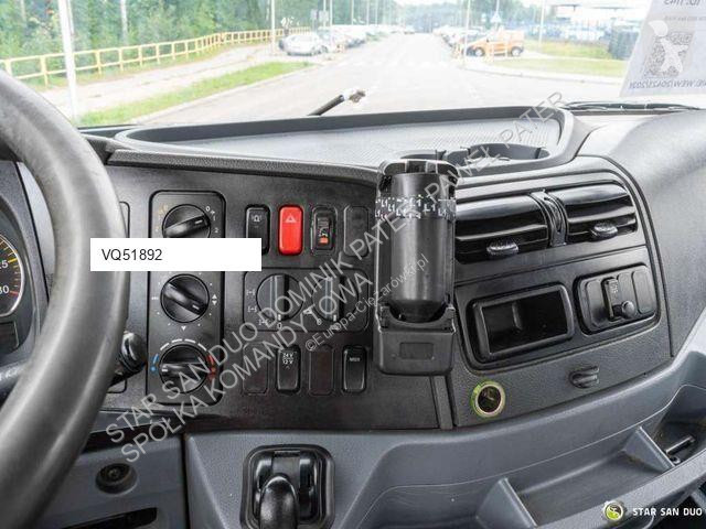 Vrachtwagen Mercedes 166