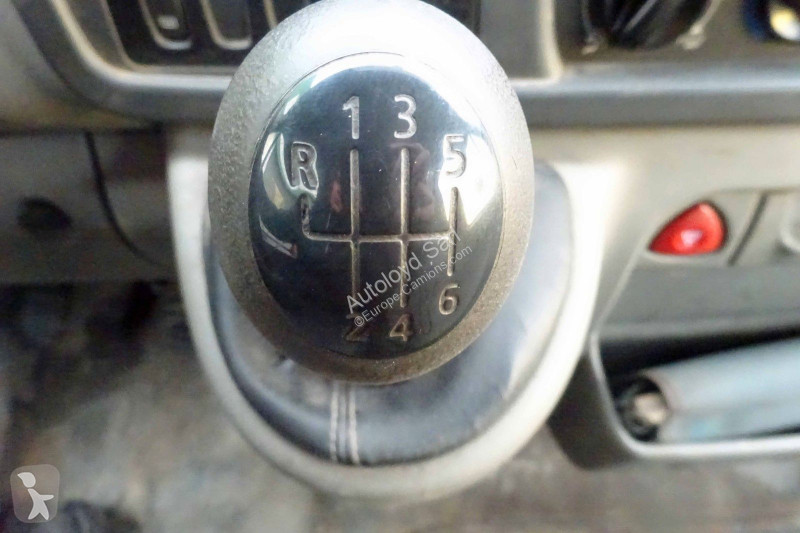 Véhicule utilitaire Renault MASTER 2,5 DCI 110...