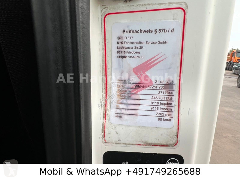 Vrachtwagen MAN 12.220 C BL...