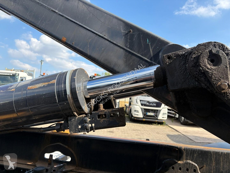 Camion Scania R 410 + HOOK IFT SYSTEM 25 tons +...