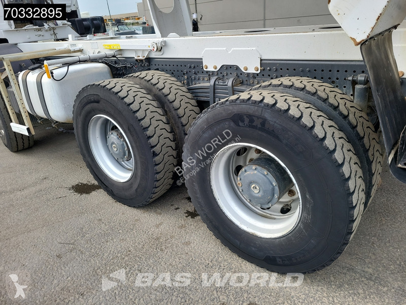 Vrachtwagen Mercedes 3245 8X4 16m3 tipper...