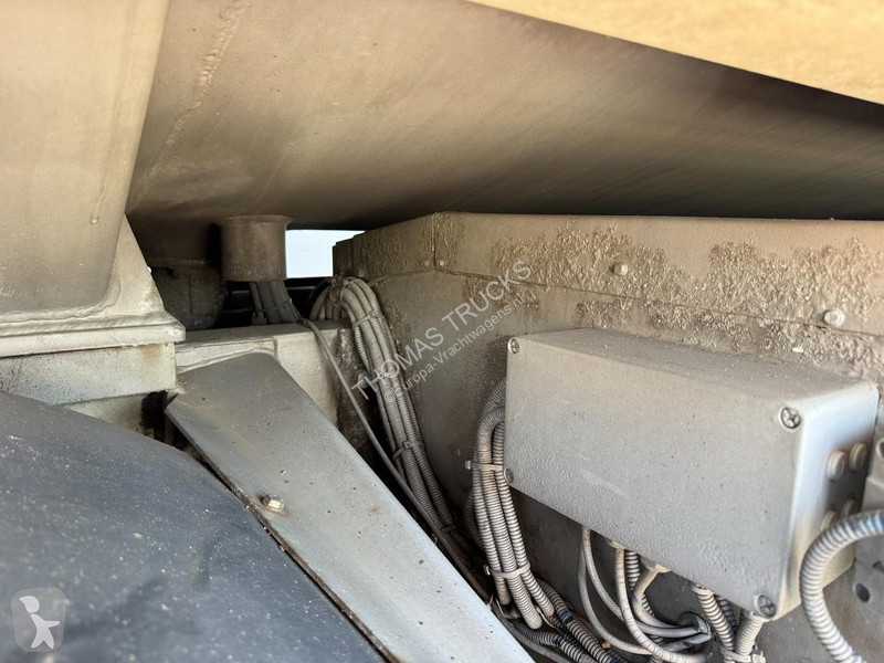 Vrachtwagen MAN 26.313, Fuel, 5 compartments,...