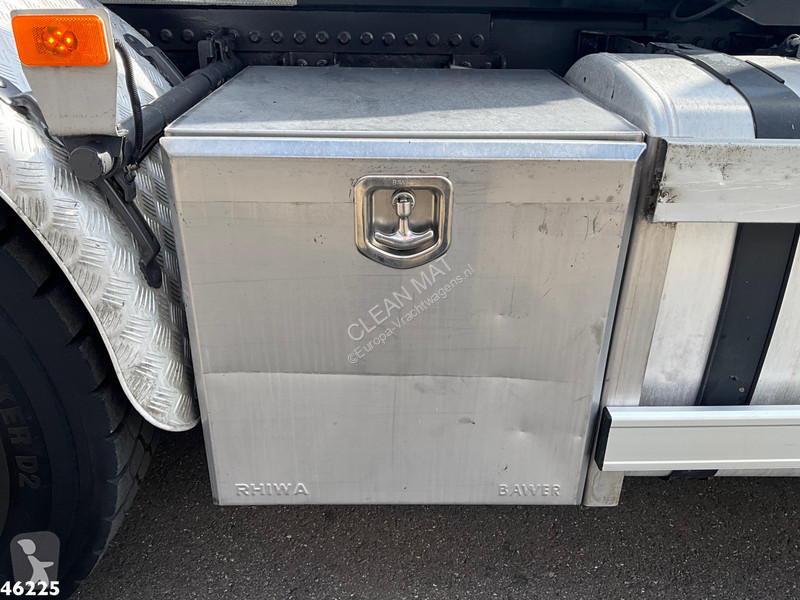 Camión Volvo 8x4 Hiab 28 Tonmeter laadkraan met...