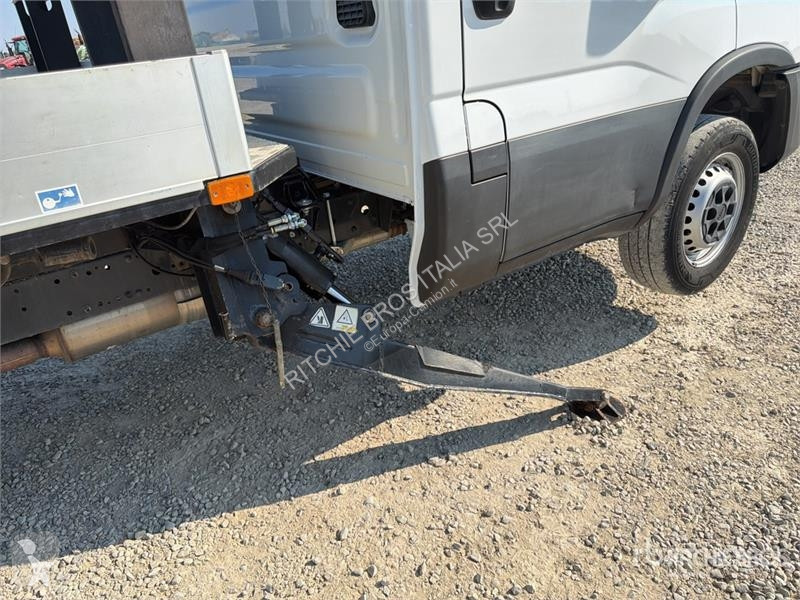 Camion Iveco 19-8,5 HQ 19 m on Iveco 35-140...