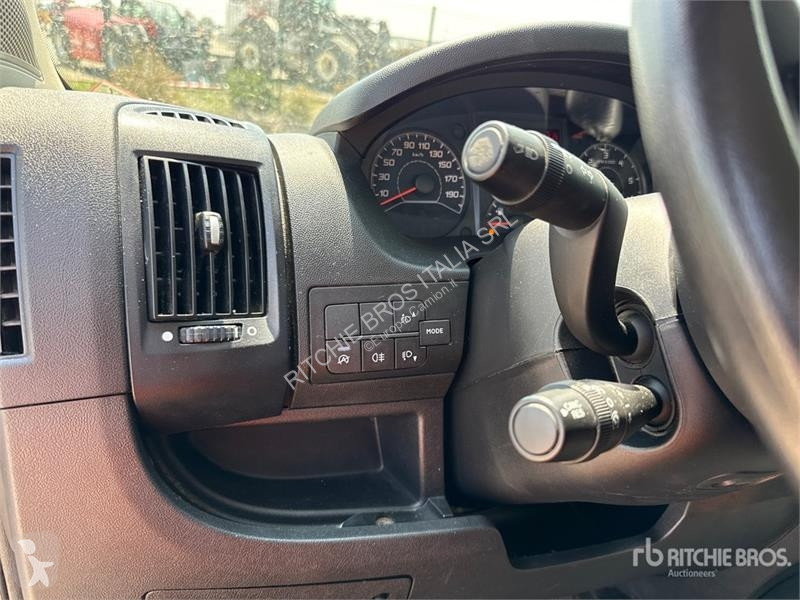 Camión Opel 2.2 103 KW PR PL L4 Curtain Side Truck