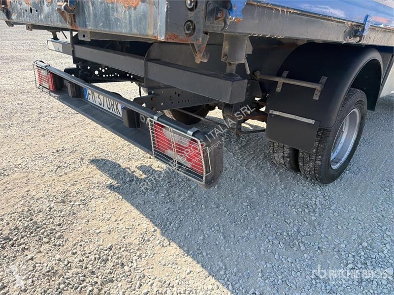 Camión Iveco 35C12 Dump Truck (Inoperable)