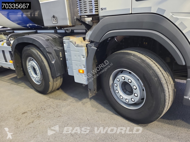 Volvo 460 10X4 15m3 Schwing Stetter mixer...