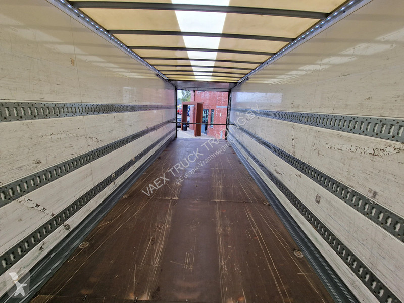 Вантажівка DAF 300 4x2 - Box - Low KM - Full...