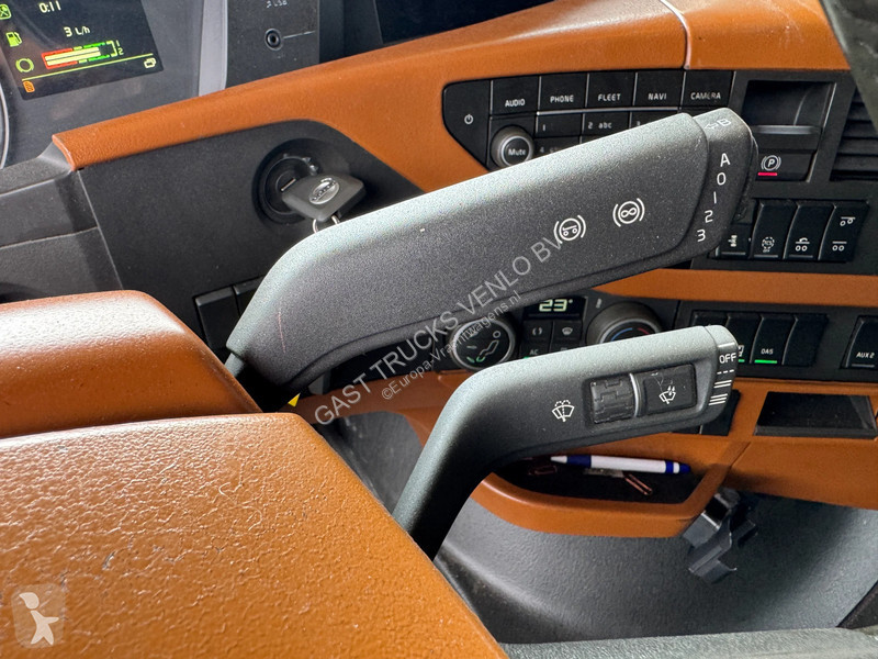 Volvo 500 6x2*4 WB 4.80 Globetrotter VIN KA truck