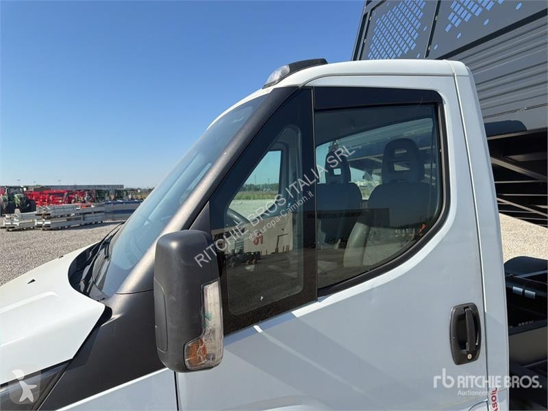 Furgoneta Iveco Dump Truck