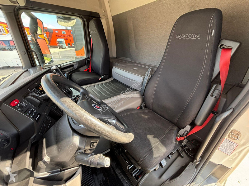 Camión Scania P 500 6x2*4 9 TON FRONT AXE /...