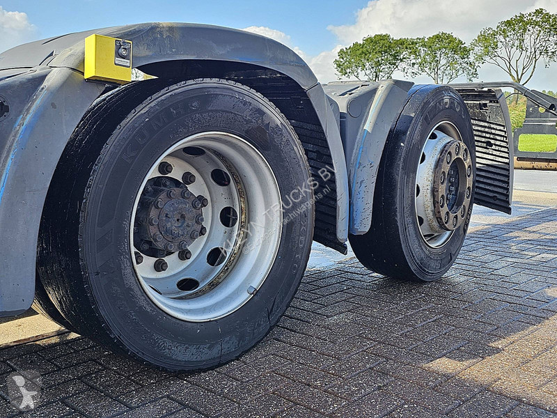 Camión MAN 26.560  6x2-4 Chassis