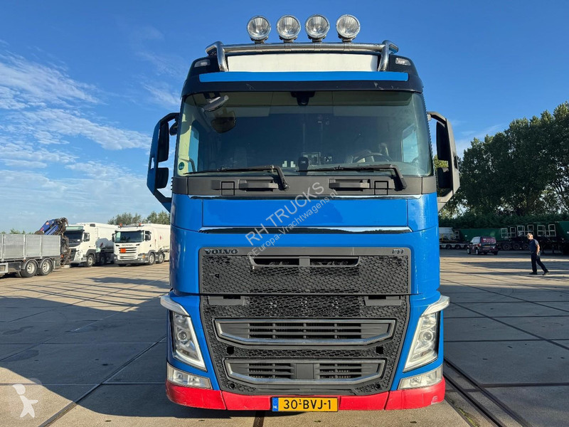 Camión Volvo FH 540 6X4 EURO 6 + LOGLIFT...