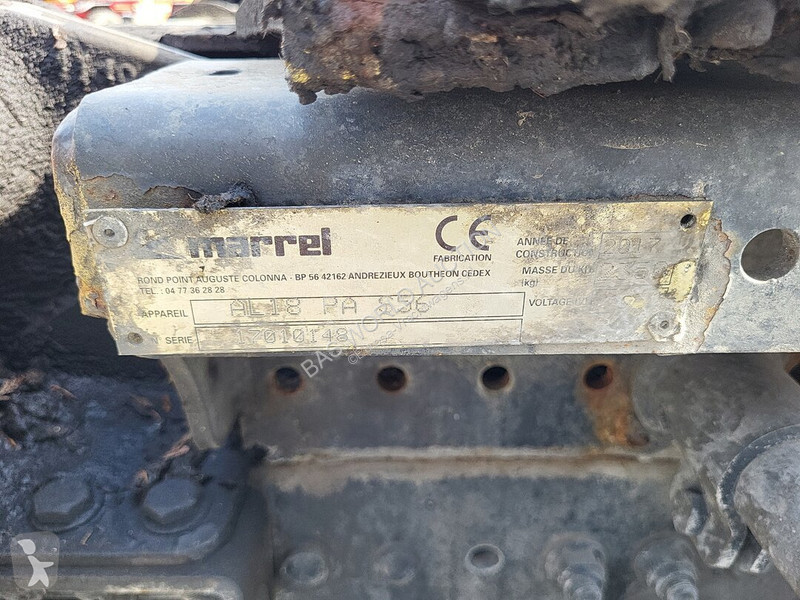 Teherautó Mercedes 2543