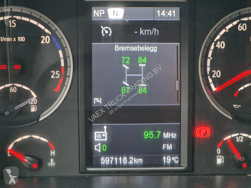 Camion Scania 320 4x2 - Bussbygg box - Full air...