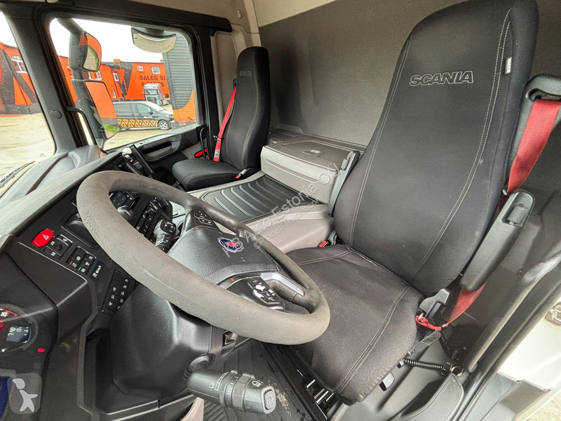 Camión Scania P 500 6x2*4 9 TON FRONT AXE /...