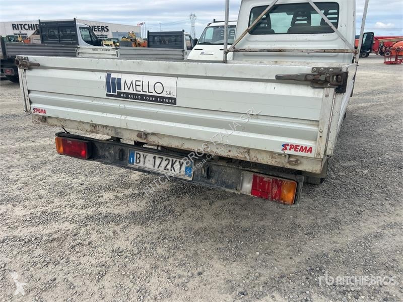 Camion Iveco 29L9 Flatbed Truck