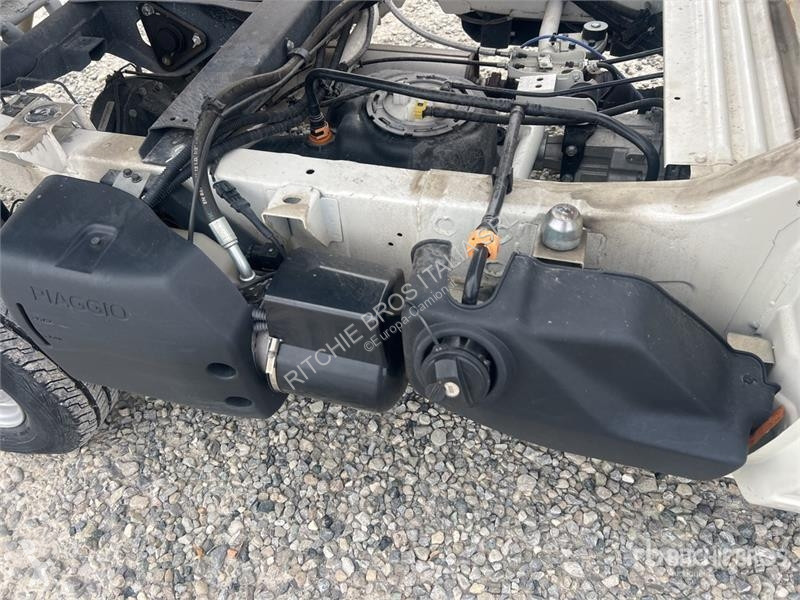 Camion Piaggio NP6 Flatbed Dump Truck