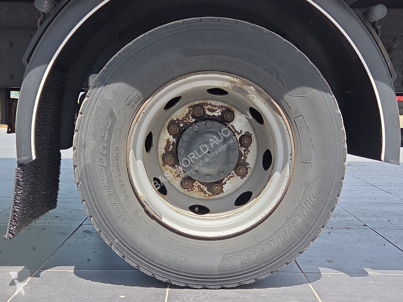 شاحنة Iveco 120E210