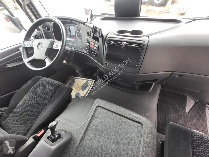 Lastbil Mercedes 1323