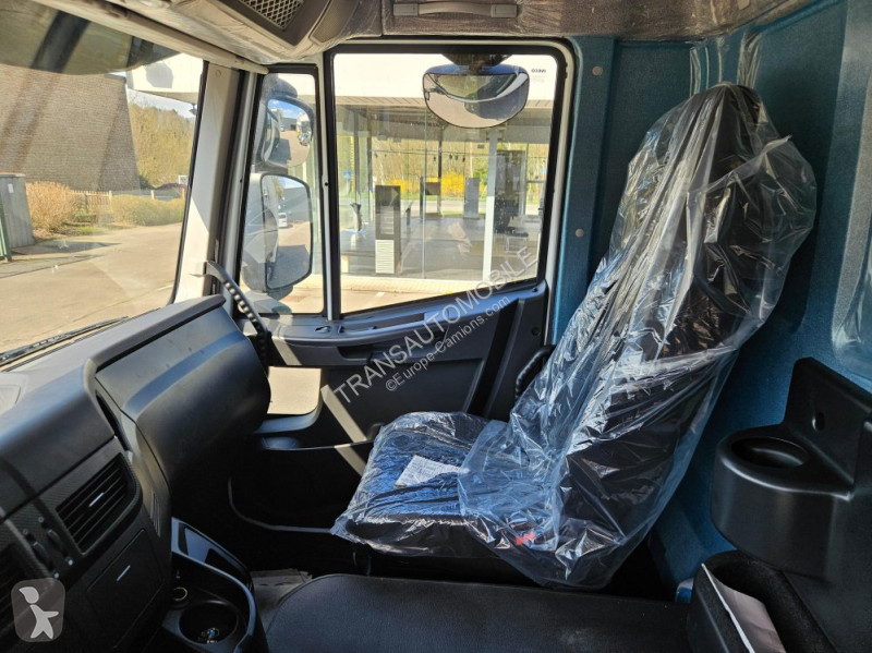 Camião Iveco 64.38 HD9