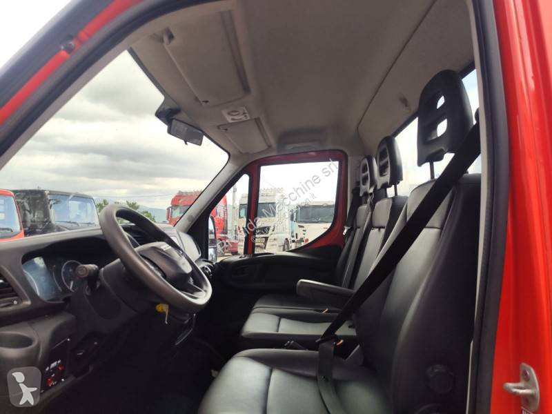 Véhicule utilitaire Iveco 35C14