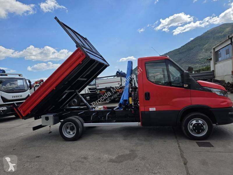 Véhicule utilitaire Iveco 35C12