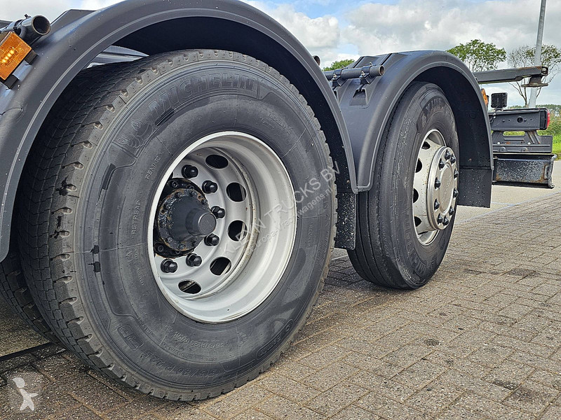 Camião Scania 450 6x2*4