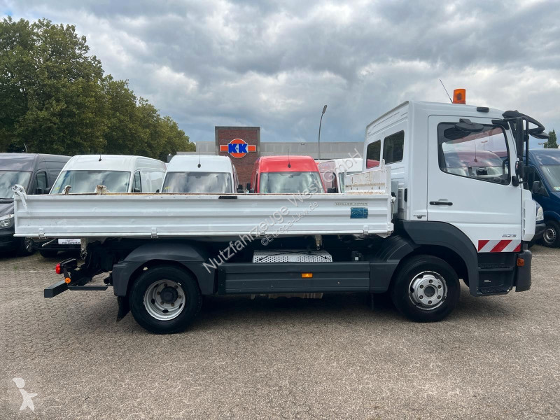 Camion Mercedes 823