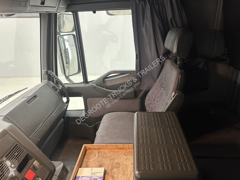 Camion Iveco Cursor 410E44