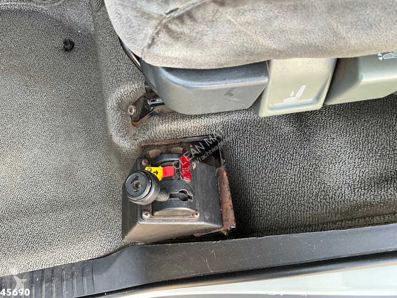 DAF LF 220 HMF 10 Tonmeter laadkraan Just...