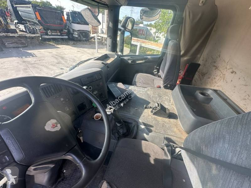 Camion Scania 320