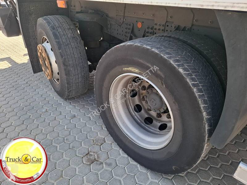 Lastbil Iveco 260 S 42