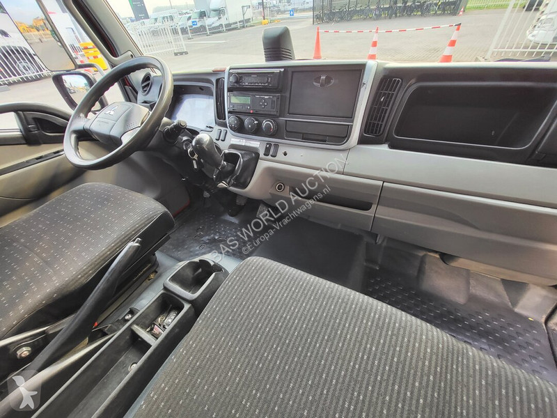 Camión Mitsubishi Fuso 7C18