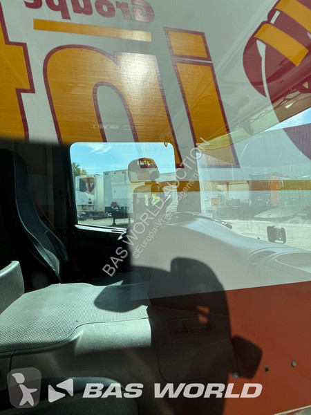 Camión Scania p230