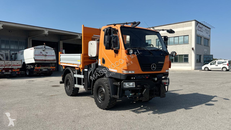 Mercedes UNIMOG U20 4X4 truck