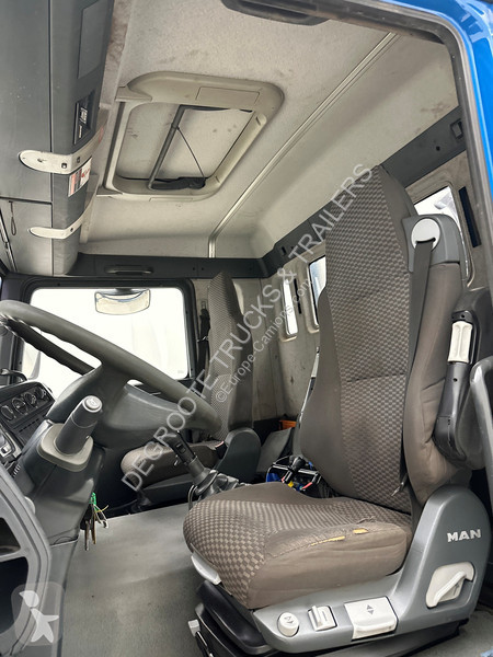 MAN 33.400 - 6x4 truck