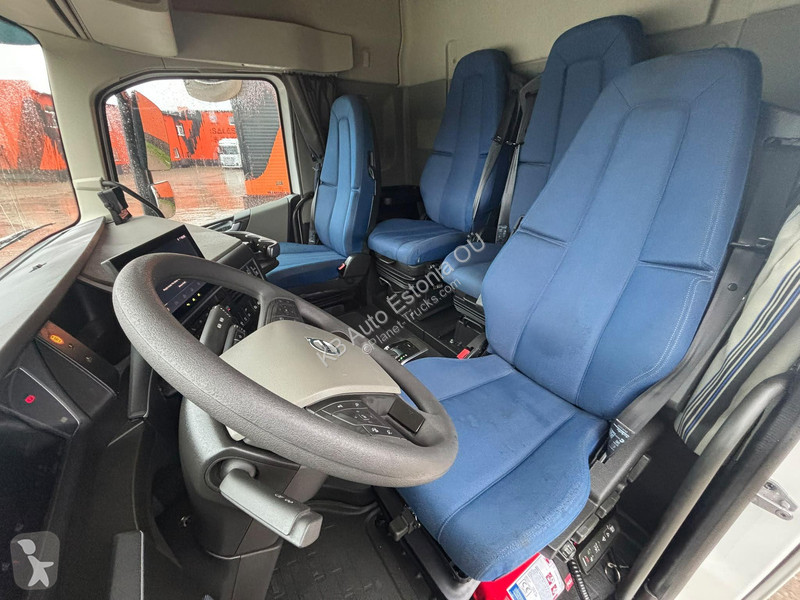 Volvo FH 500 6x2*4 OY 48282 km / DRIVING SCHOOL...