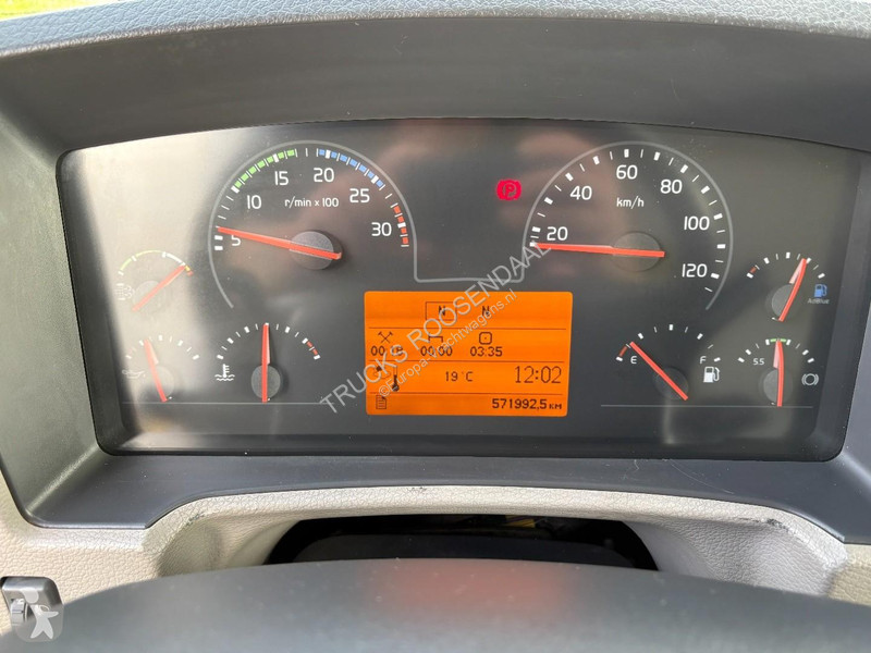 Kamion Volvo 250 + 12t + 6cyl + BOX 7.28 + EURO...