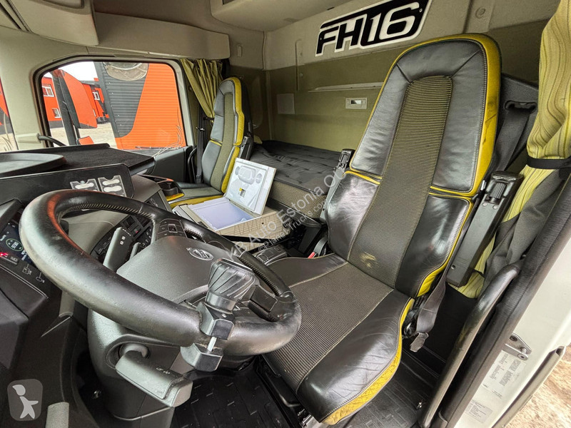 Volvo 650 6x4 HYDRAULICS / TANDEM AXLE LIFT truck
