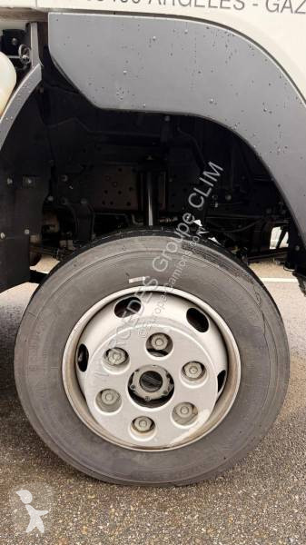 Kamion Mitsubishi Fuso 6C18